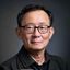 内容行业资深研究员林晓明头像，中年男性，戴眼镜，专业气质